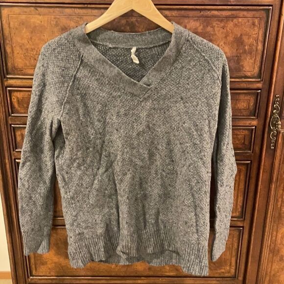 Treasure and Bond Wool Woman’s grey sweater - Picture 2 of 10